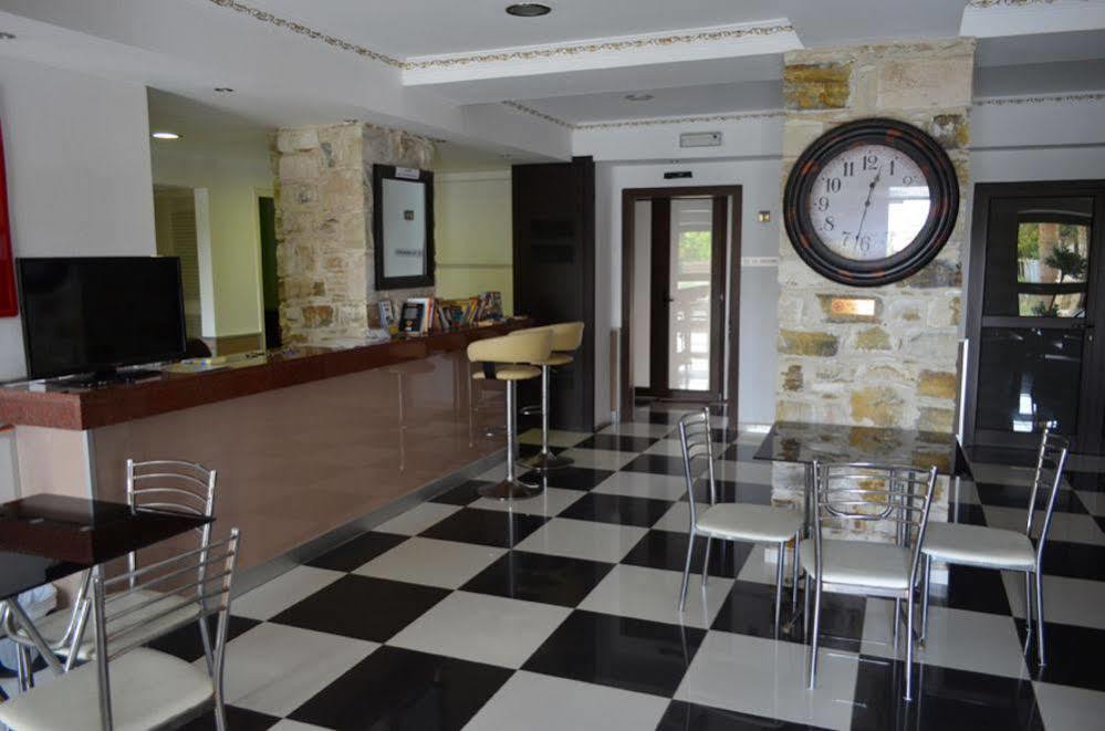 Hotel Vergi Voroklini Esterno foto