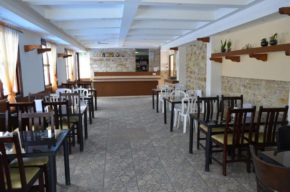 Hotel Vergi Voroklini Esterno foto